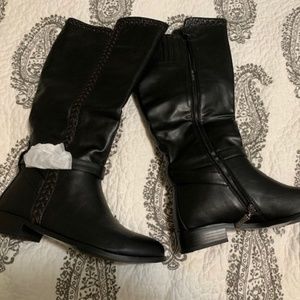 Women's wide calf boots